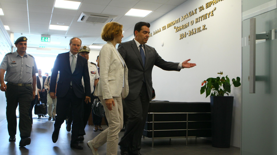 Φωτογραφία: Στην Κύπρο η υπουργός Άμυνας της Γαλλίας